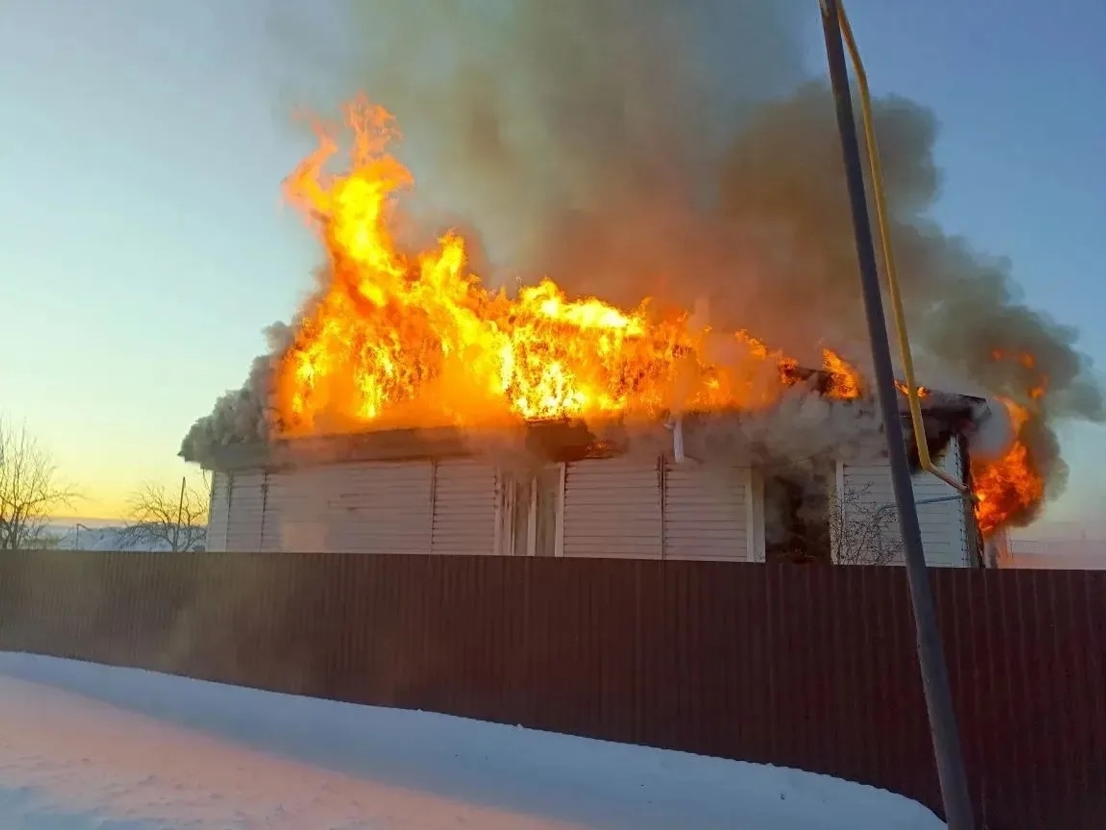 Зыян күреүселәргә ярҙам итәйек!