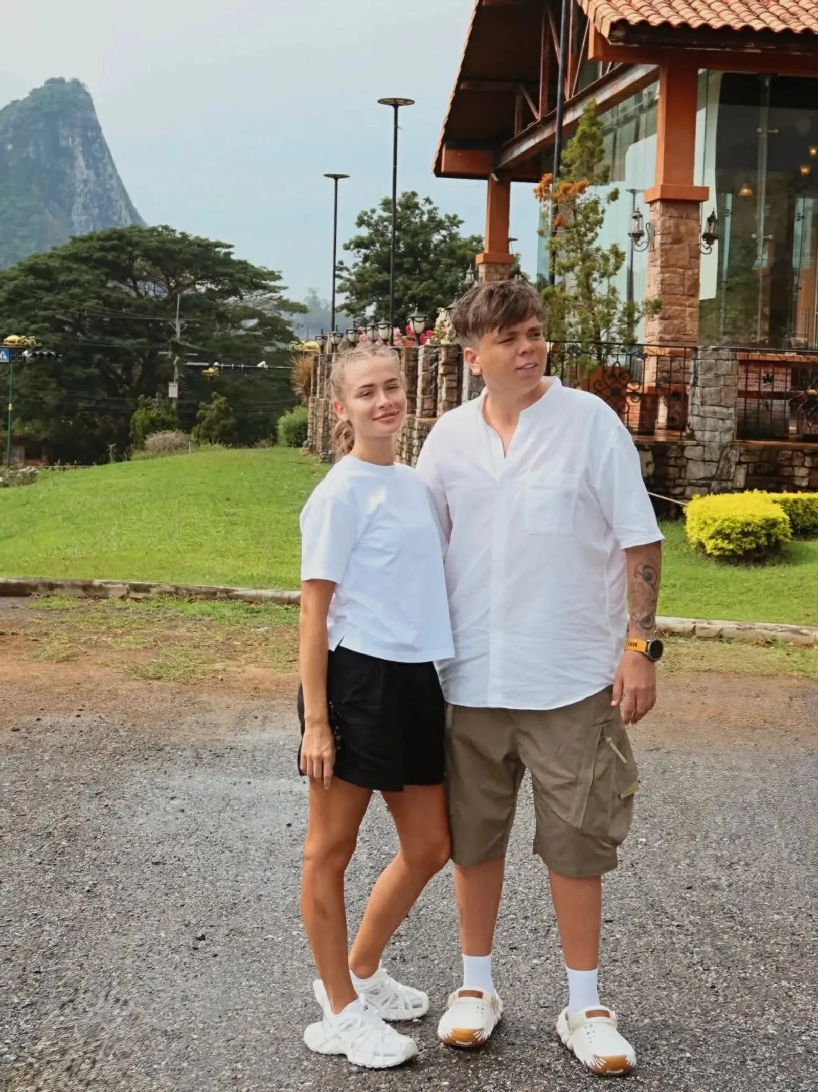 «Беҙ һине көтәбеҙ»