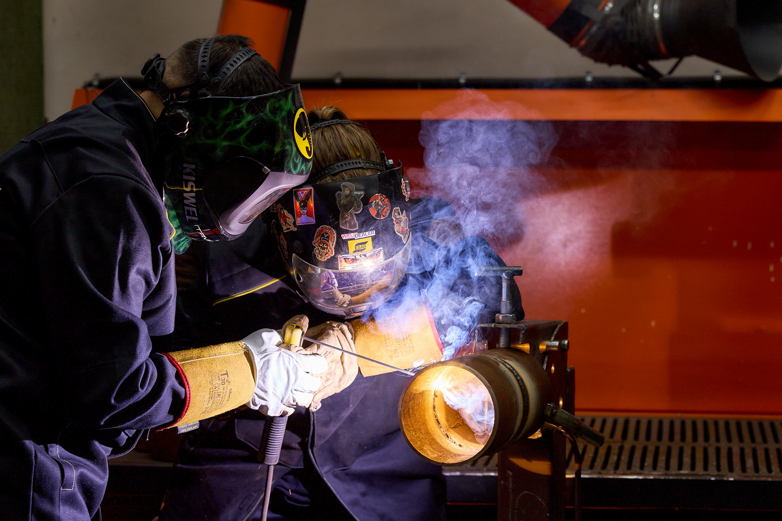 Вуз-ара кампус резидентында - атомлы иретеп йәбештереү мәктәбе