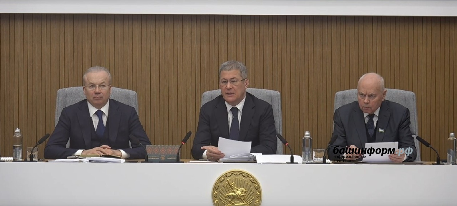 Көн ҡаҙағында - Ҡоролтай депутаттарына мөрәжәғәтнамә