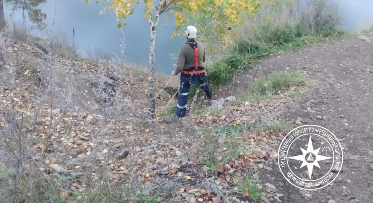 Турист ҡаянан осҡан