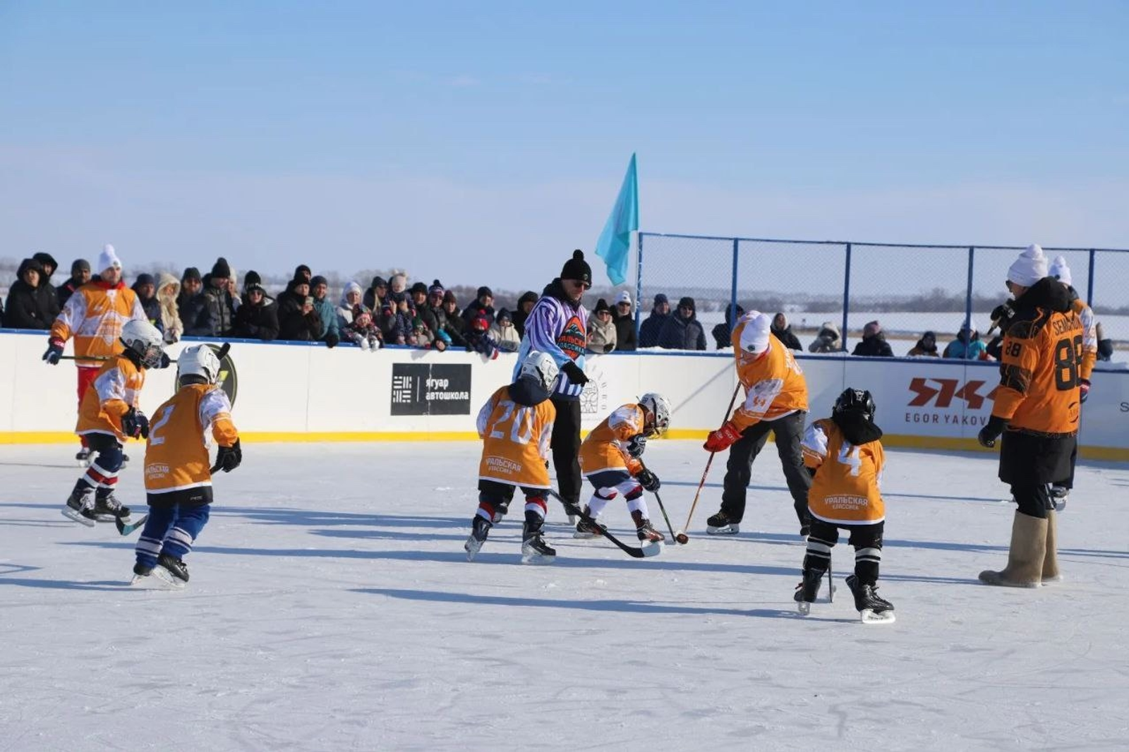 Хоккей йондоҙҙары менән сәкән һуҡтылар