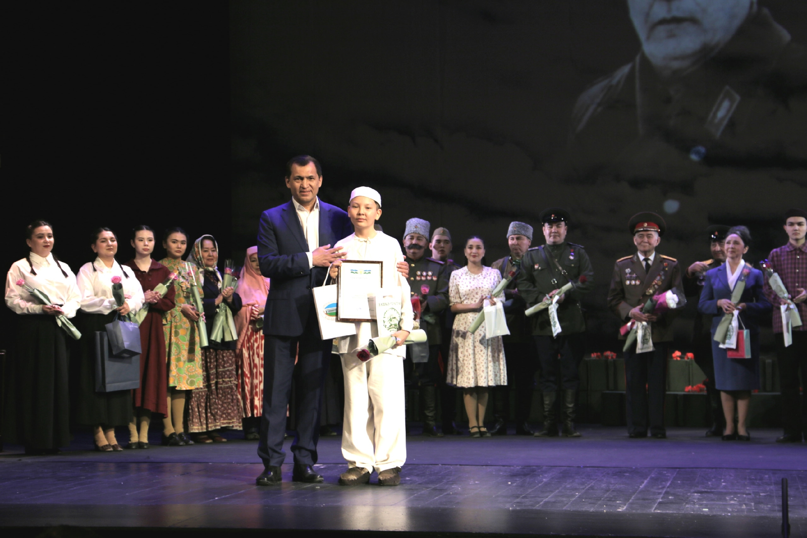 Атаһынан өлгө алып