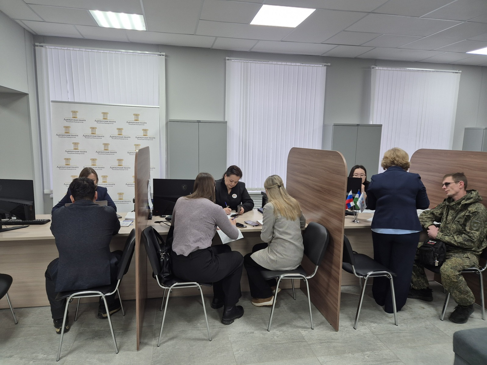 Александр Тихонов "Ватан һаҡсылары" фондының төбәк филиалы эше менән танышты