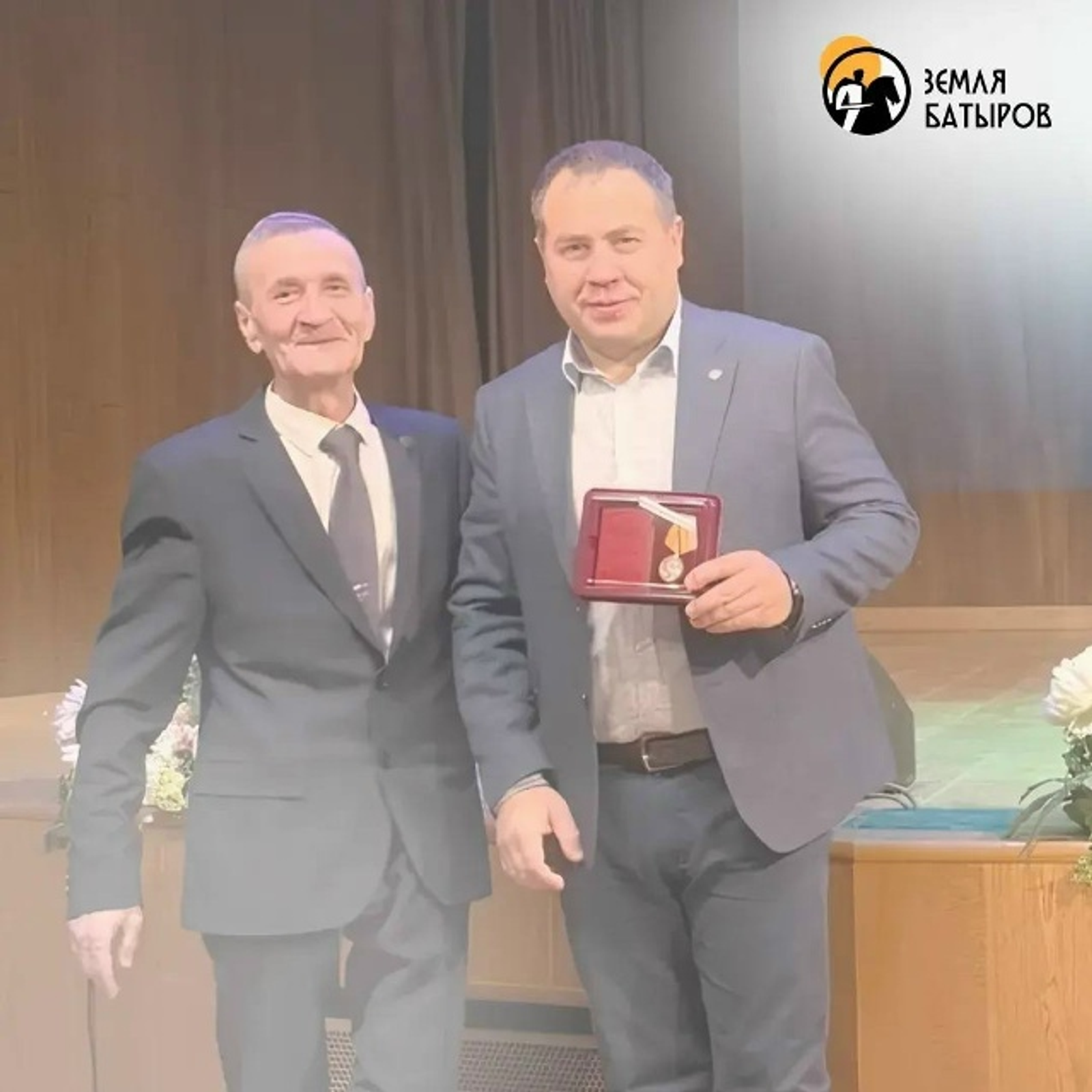 Ул ялан госпиталендә эшләгән, яугирҙарға гуманитар ярҙам ташыған