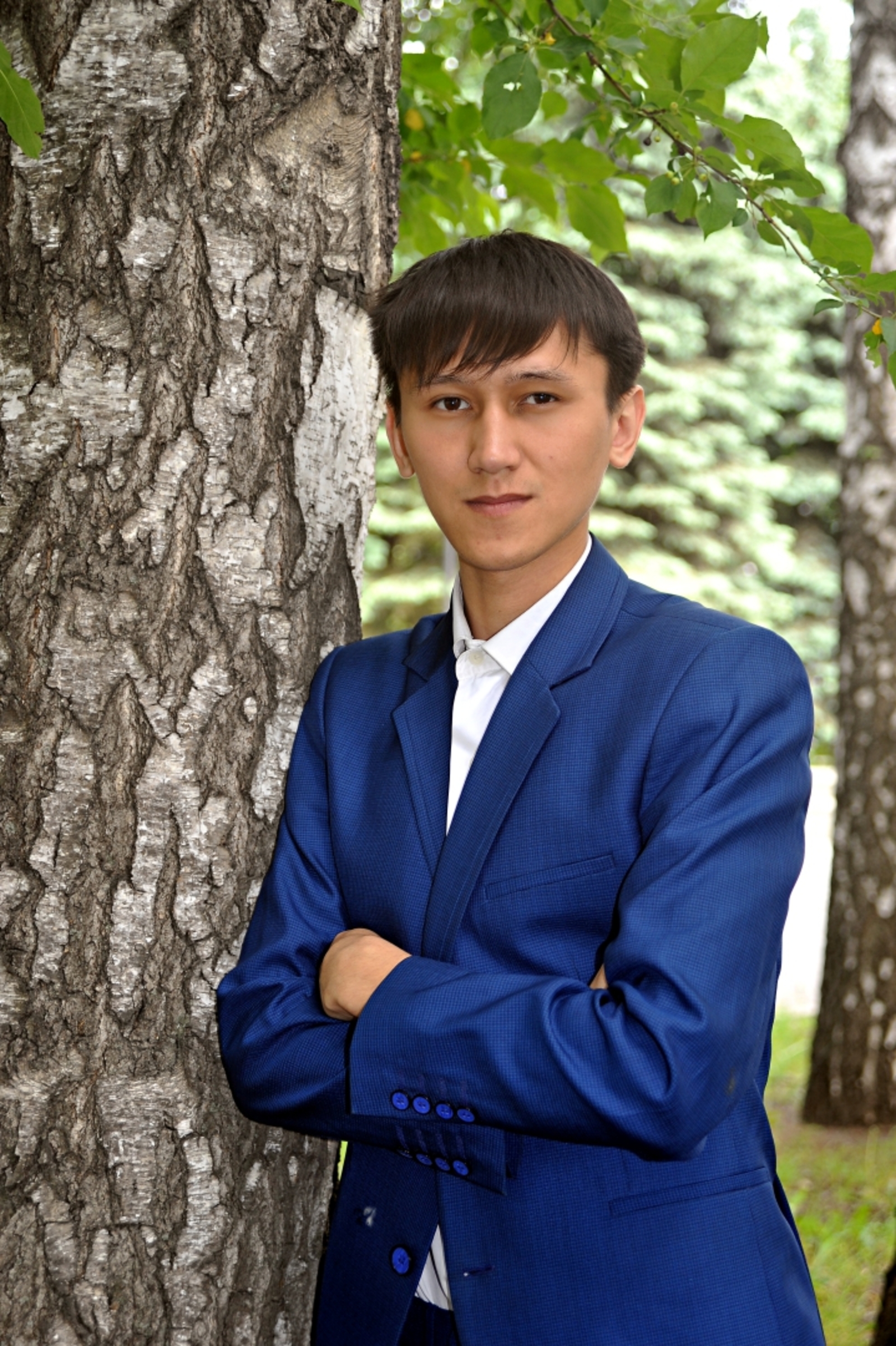 Йәш йырсы Алмас Хөсәйенов