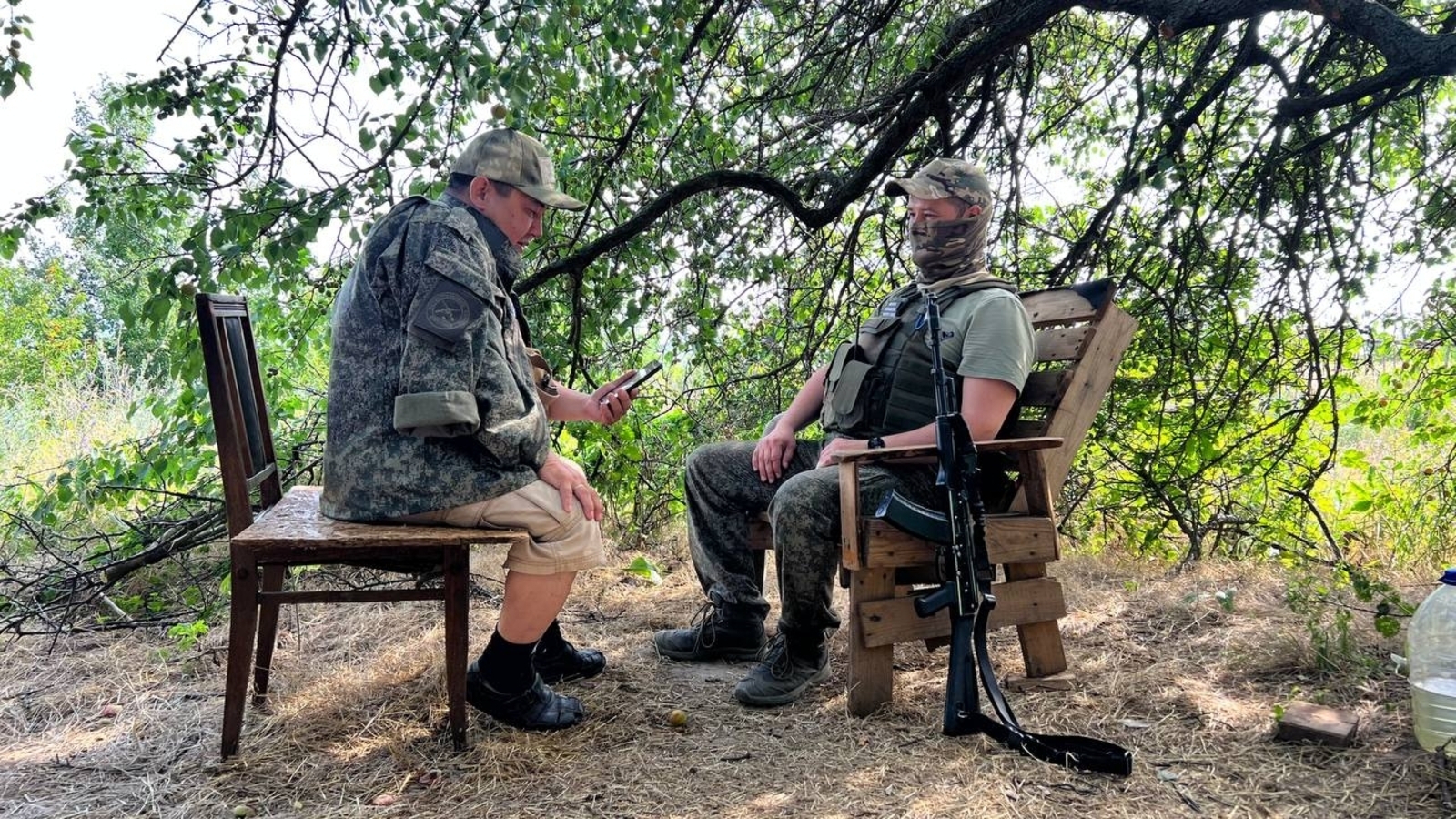 “Һуғыш тураһында яҙыуы ҡыйын түгелме, был темаға тотонорға нимә мәжбүр итте?”