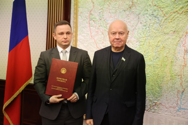 "Республиканы артабан үҫтереү өсөн әүҙем, амбициоз кадрҙар кәрәк"