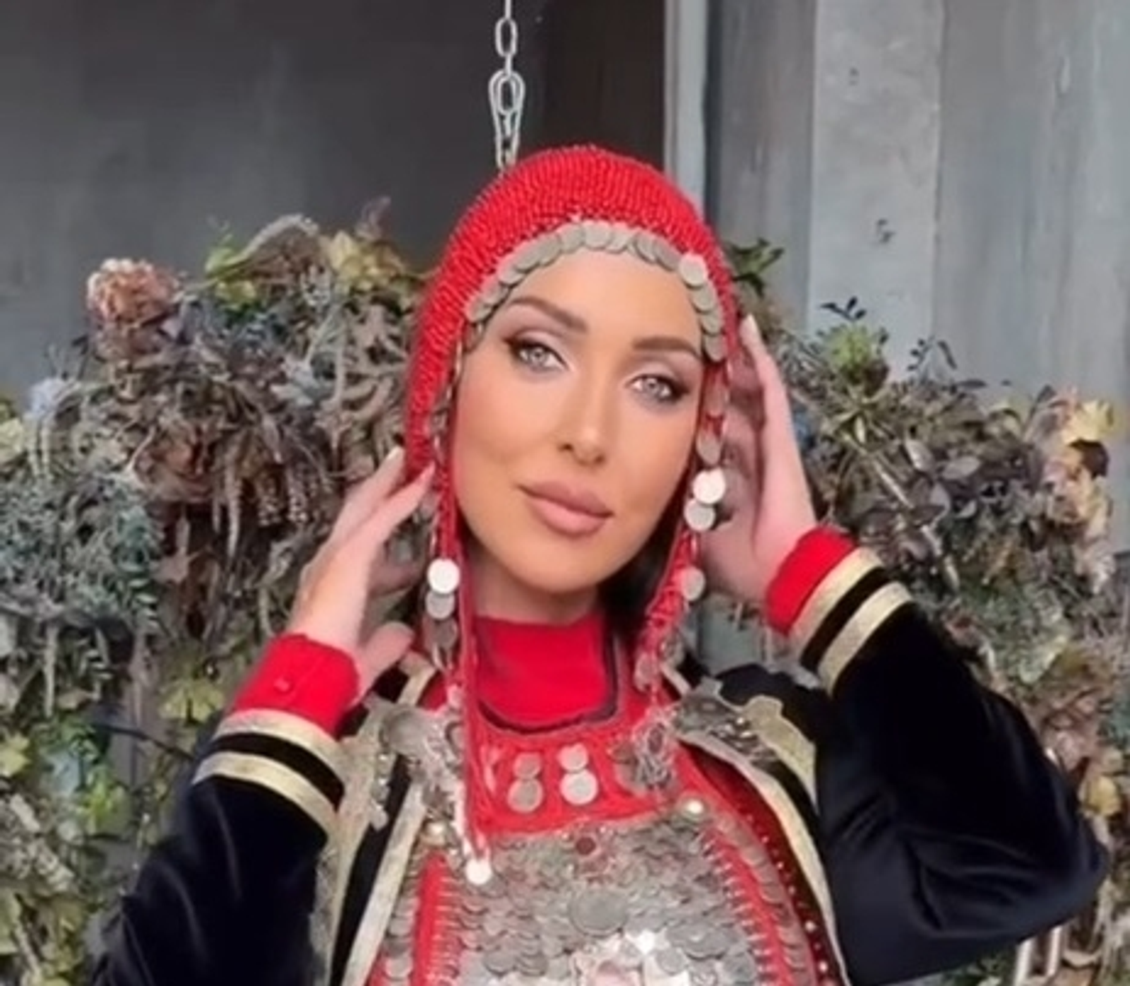 Билдәле йырсы Алһыу ураҙа тотамы?