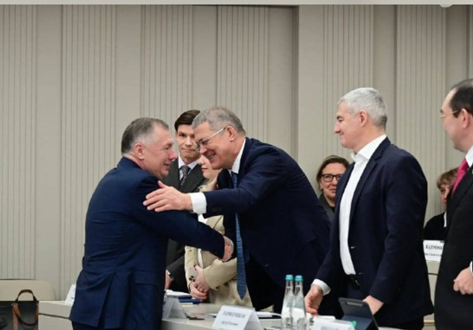 Эш сәфәре дауам итә