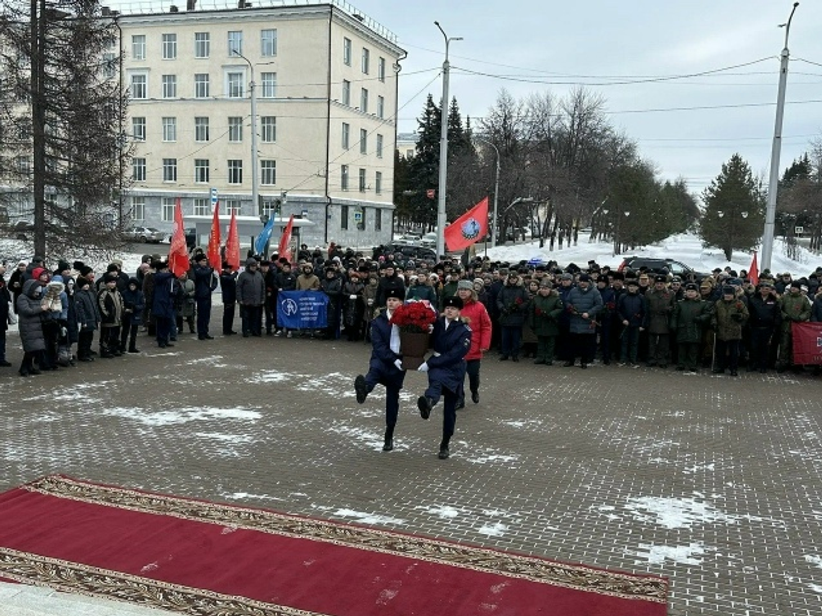 Хәтерләйбеҙ...