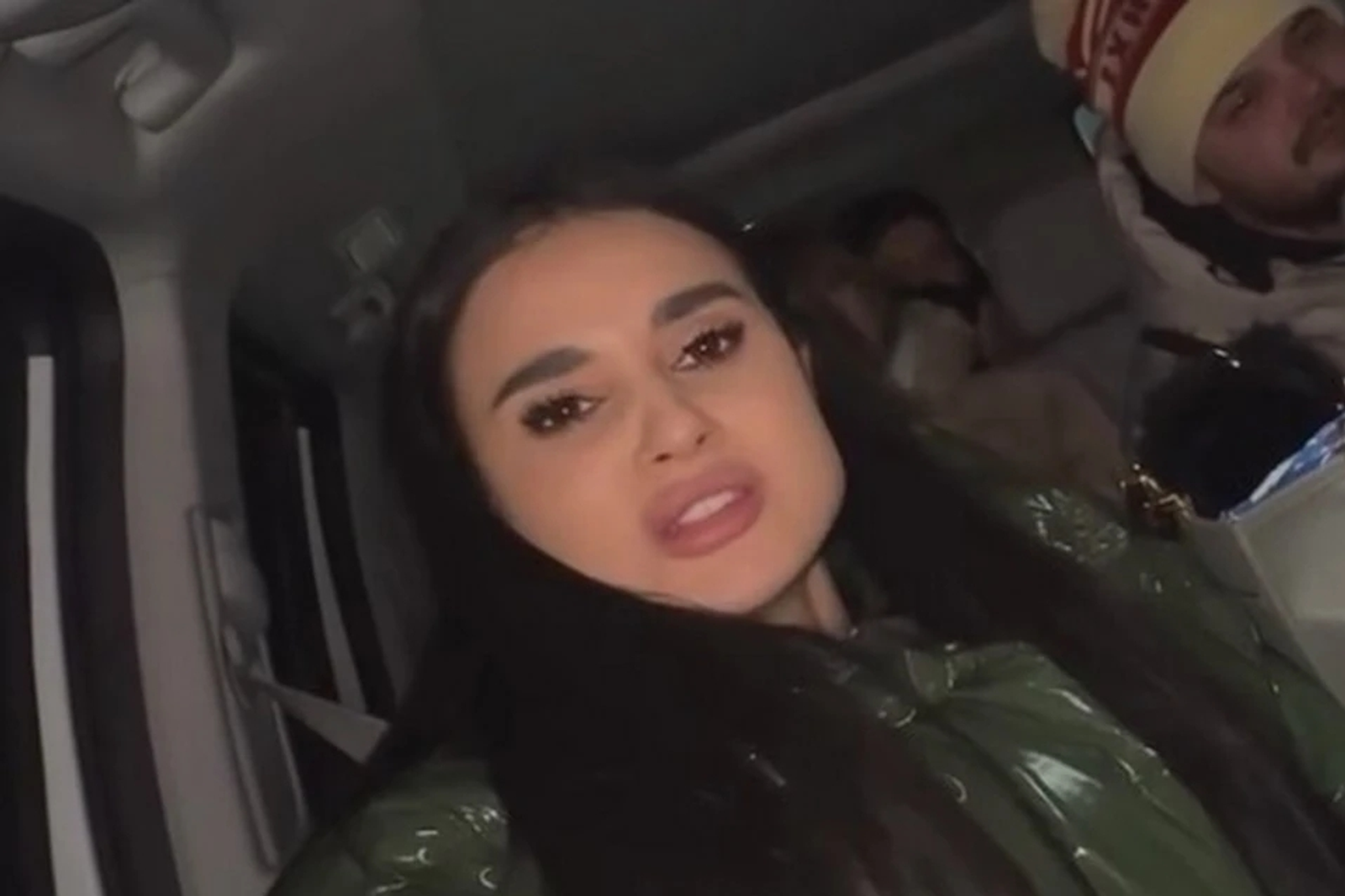 Гөлназ Асаева бәләгә тарығн!