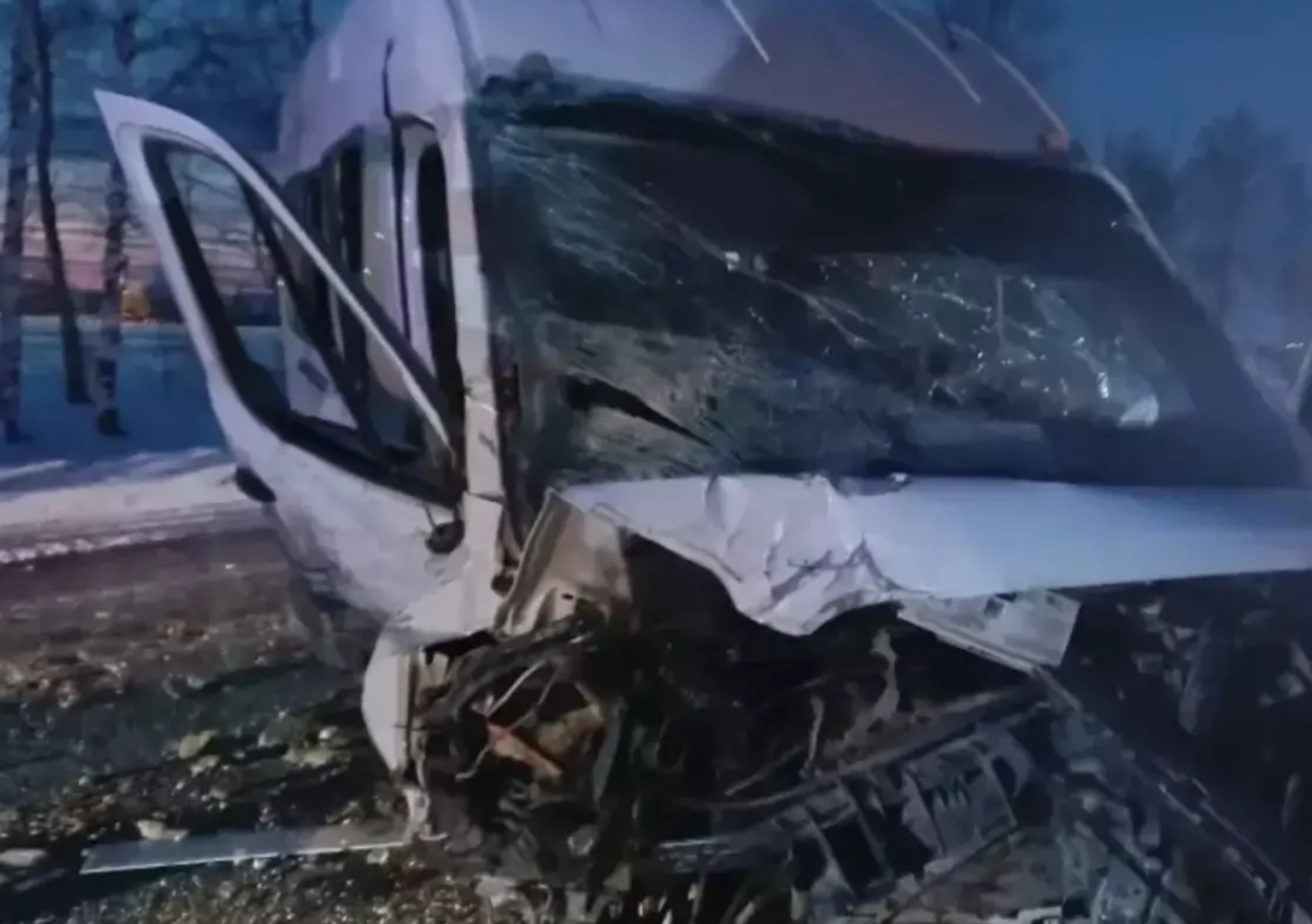 Башҡортостанда пассажир автобусы менән еңел машина бәрелешкән