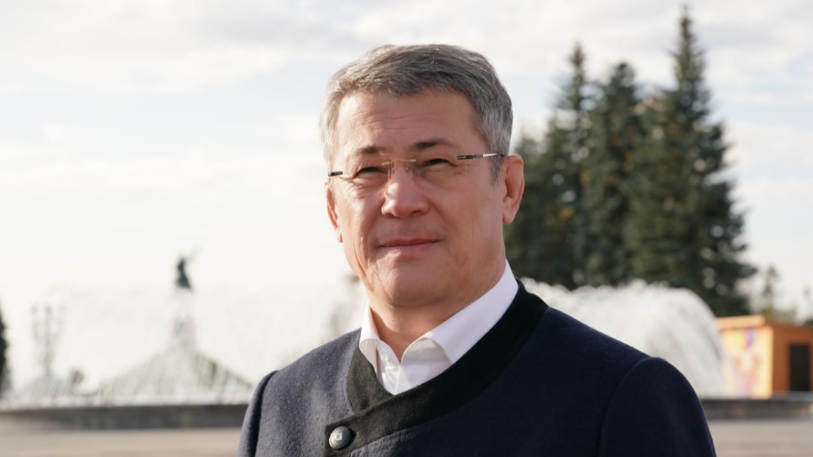 Радий Хәбиров Башҡортостан халҡын байрам менән ҡотланы