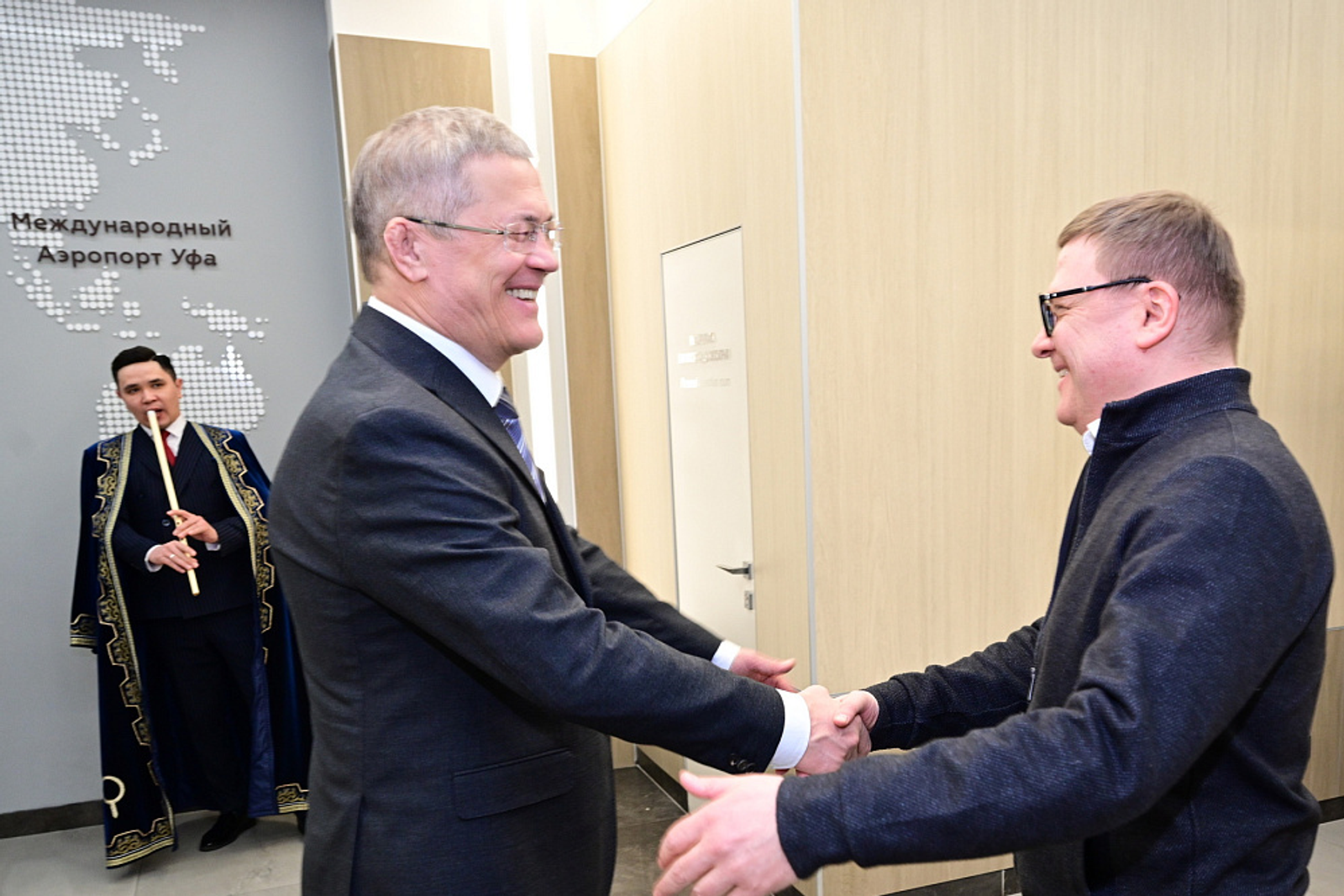 Силәбенән - рәсми делегация