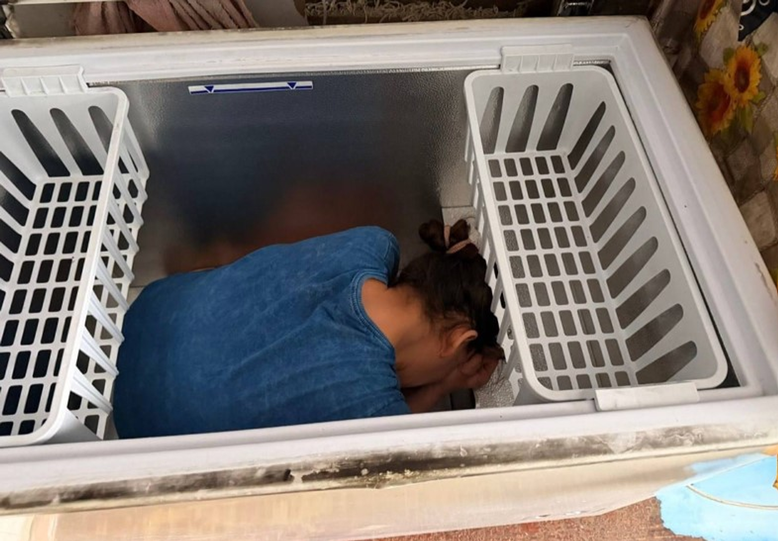 "Морозилка"ға йәшенгән ҡатын!